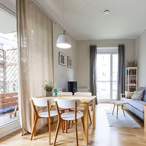  Apartament Bright And Cozy Near Park, With A Huge Terrace.